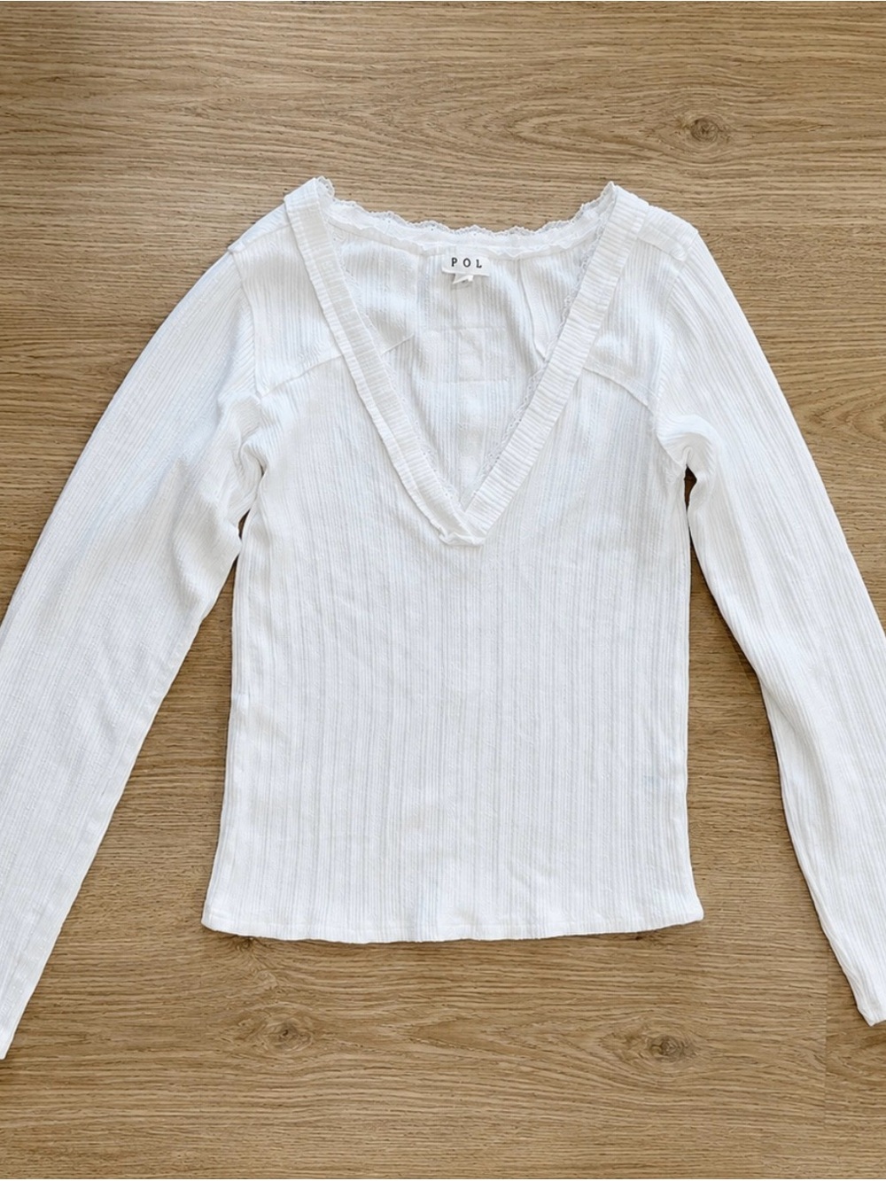 POL White Ribbed V-Neck Long Sleeve Top